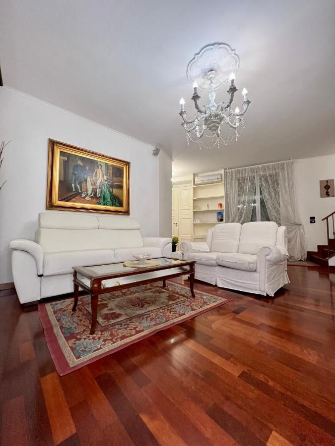 Casa Vacanze Maridy Napoli Esterno foto
